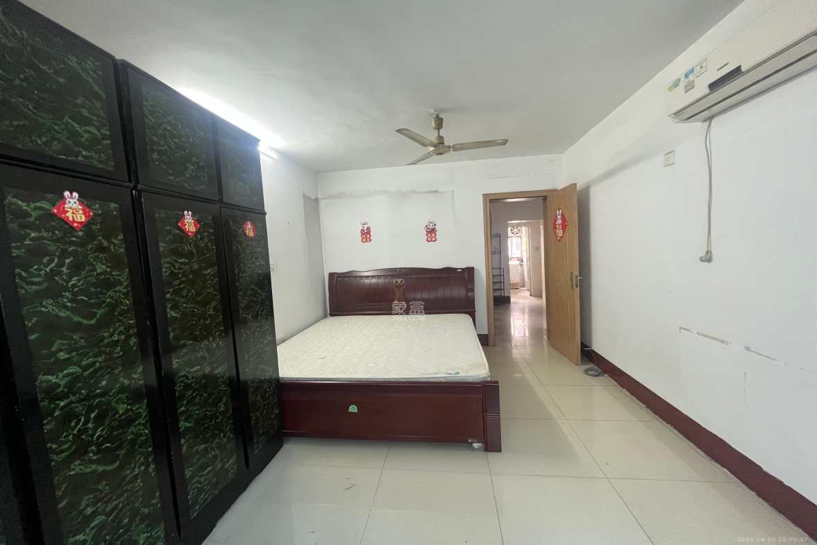 火星六片（紫欣公寓）  1室1厅1卫    1280.0元/月室内图