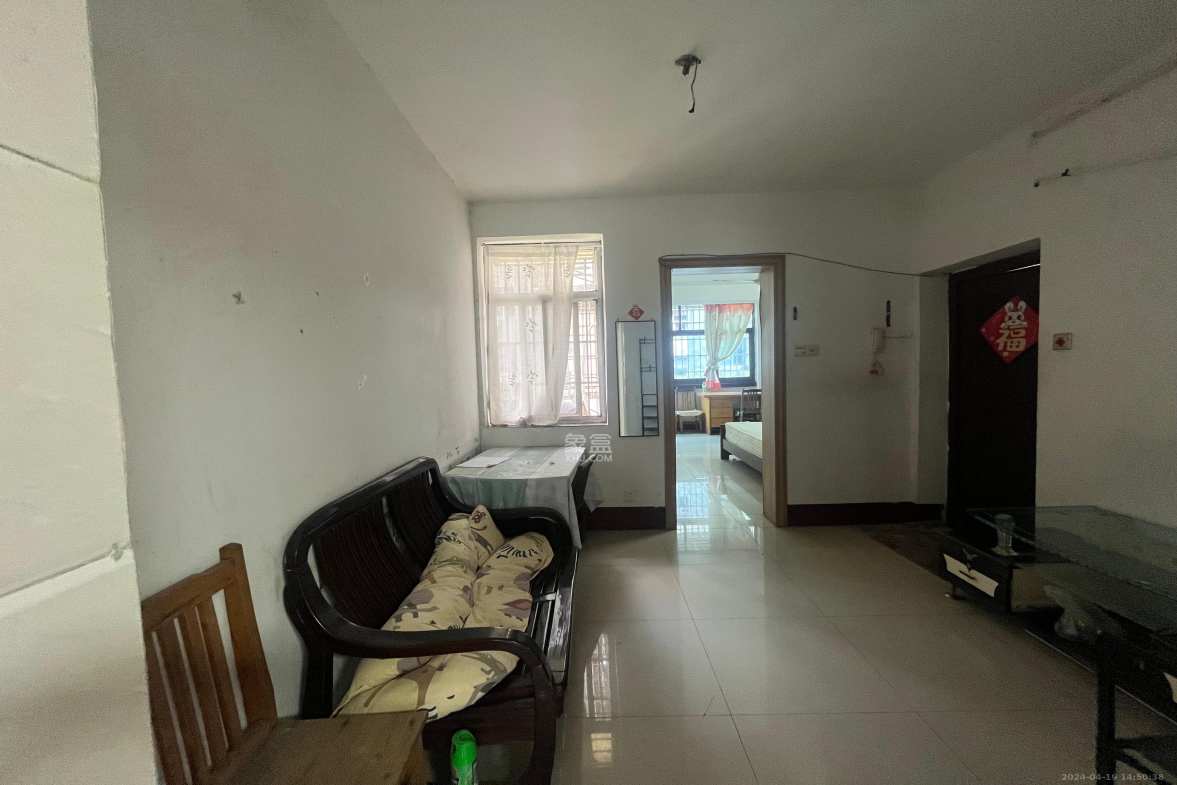 火星六片（紫欣公寓）  1室1厅1卫    1280.0元/月室内图1