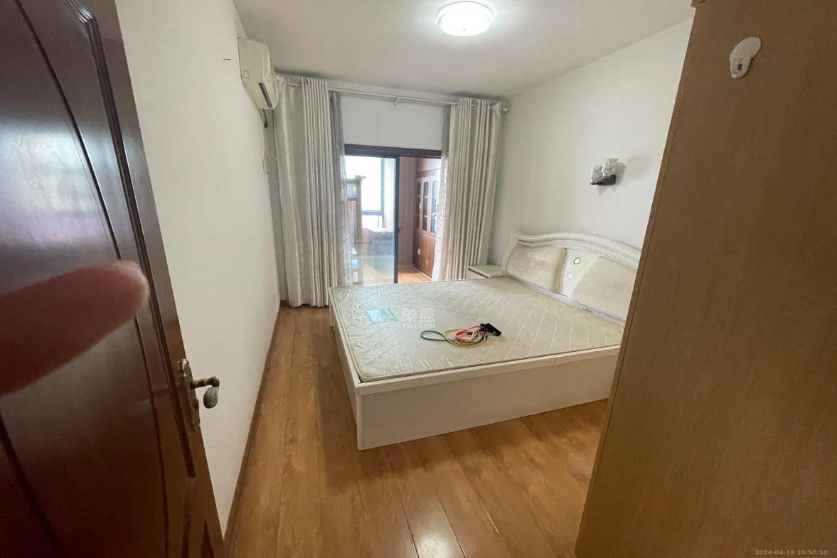 万象新天  3室2厅1卫    3200.0元/月室内图