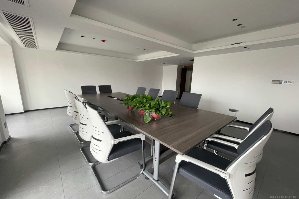 碧桂园城市之光  1室1厅1卫    3400.0元/月室内图