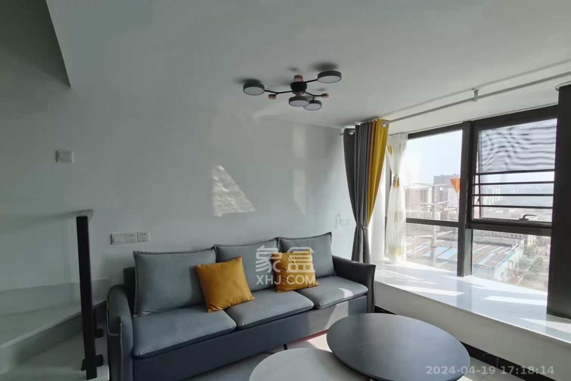 长房时代小镇  1室1厅1卫    2150.0元/月室内图1