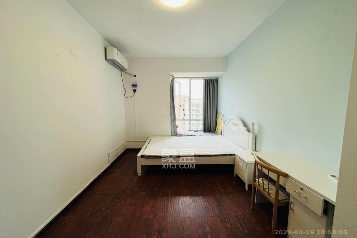 中房F联邦  1室1厅1卫    700.0元/月 中房F联邦  1室1厅1卫    700.0元/月室内图