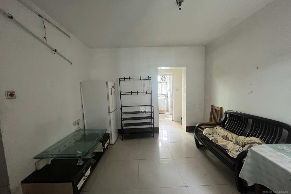 火星六片（紫欣公寓）  1室1厅1卫    1280.0元/月室内图