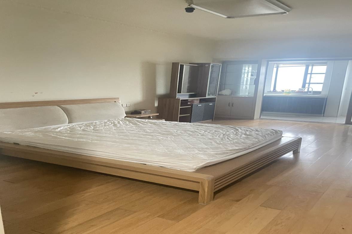 龙泰上品  3室2厅2卫   72.80万户型图