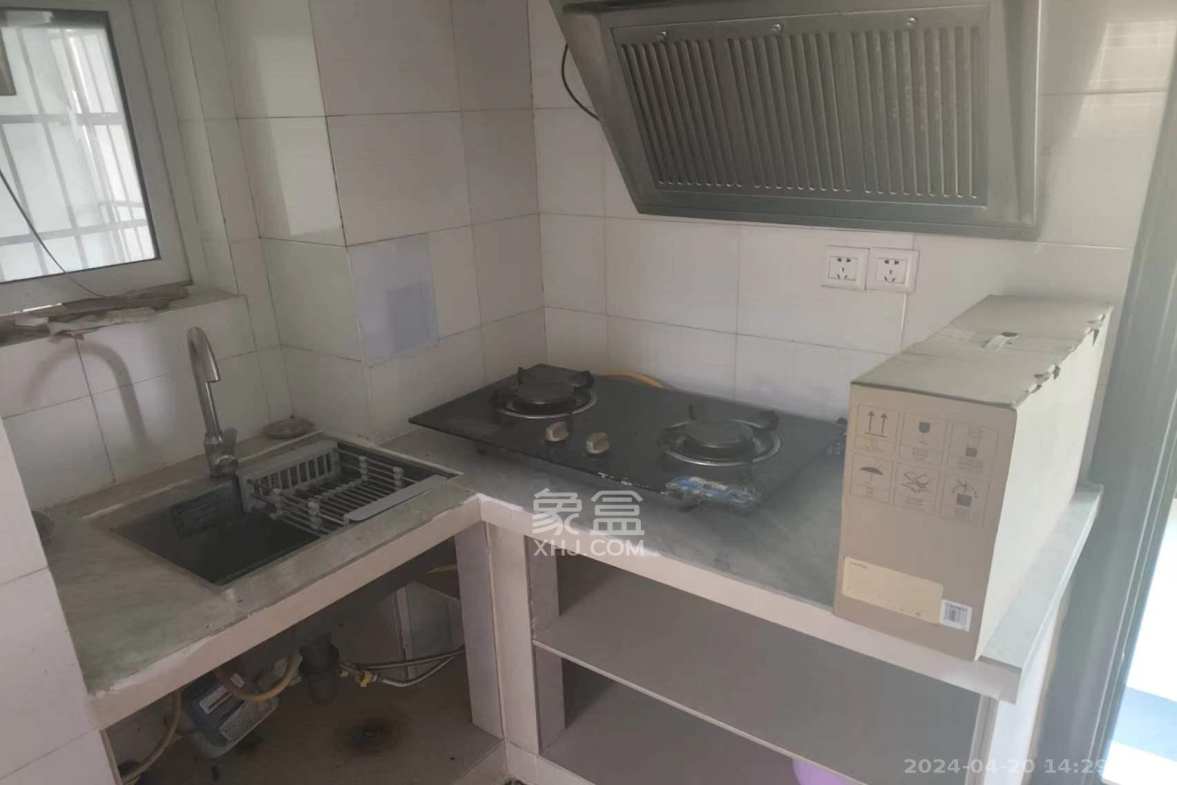 巧克力空间（建鸿达现代大厦）  1室1厅1卫   1700.00元/月室内图