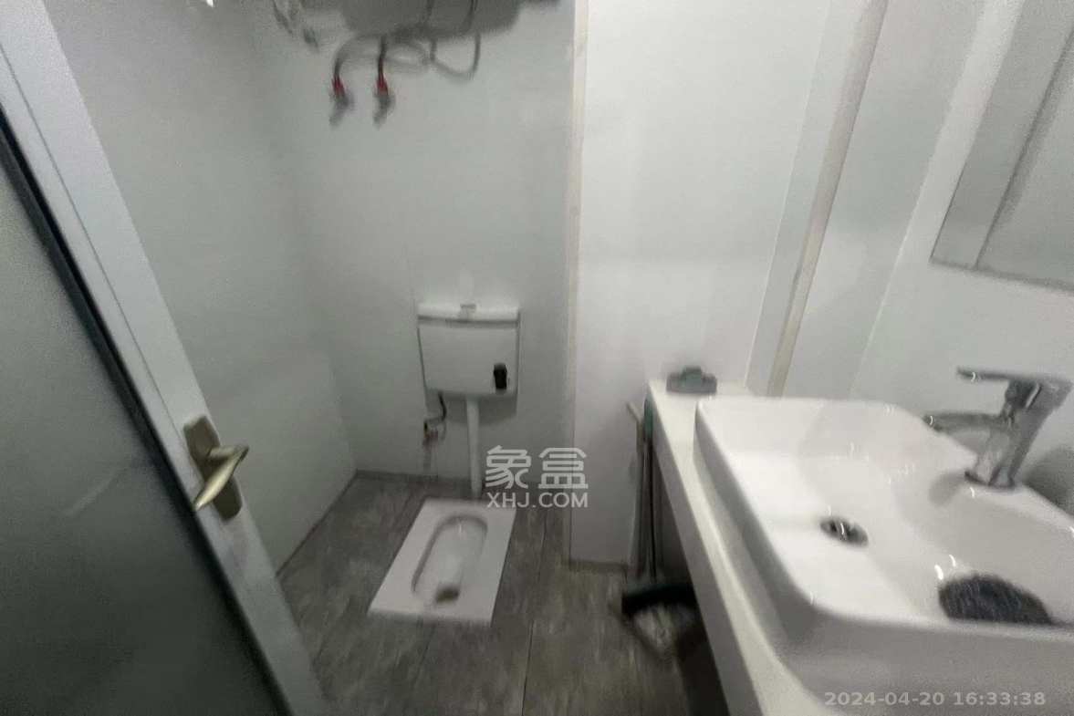 洋湖时代  1室1厅1卫   1000.00元/月室内图
