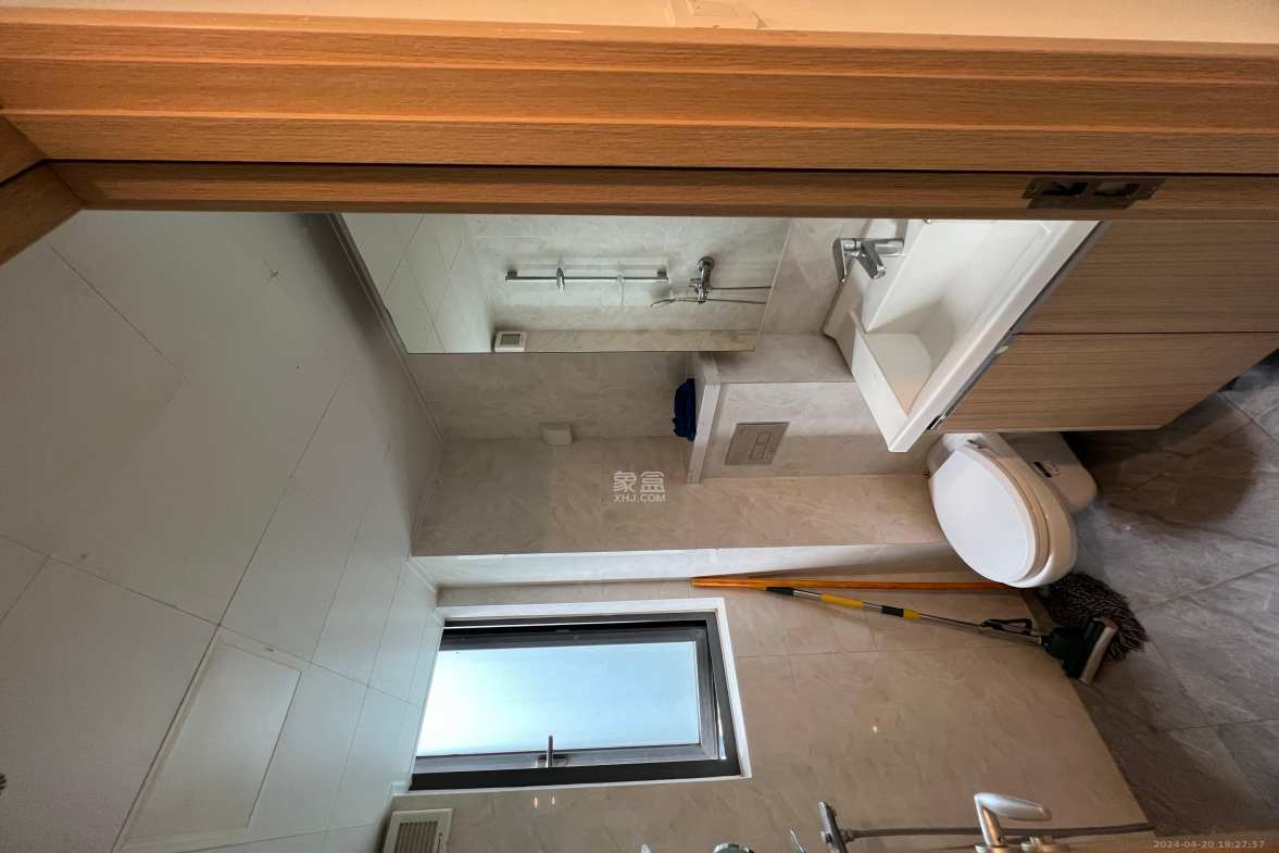 卓越浅水湾  2室2厅1卫    2500.0元/月 卓越浅水湾  2室2厅1卫    2500.0元/月室内图