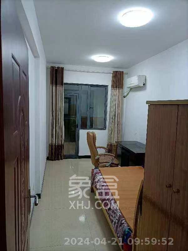 和美星城  4室2厅2卫    3000.0元/月室内图