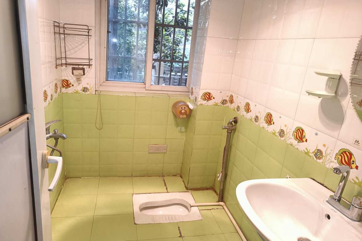 星城国际  3室2厅1卫    1400.0元/月室内图