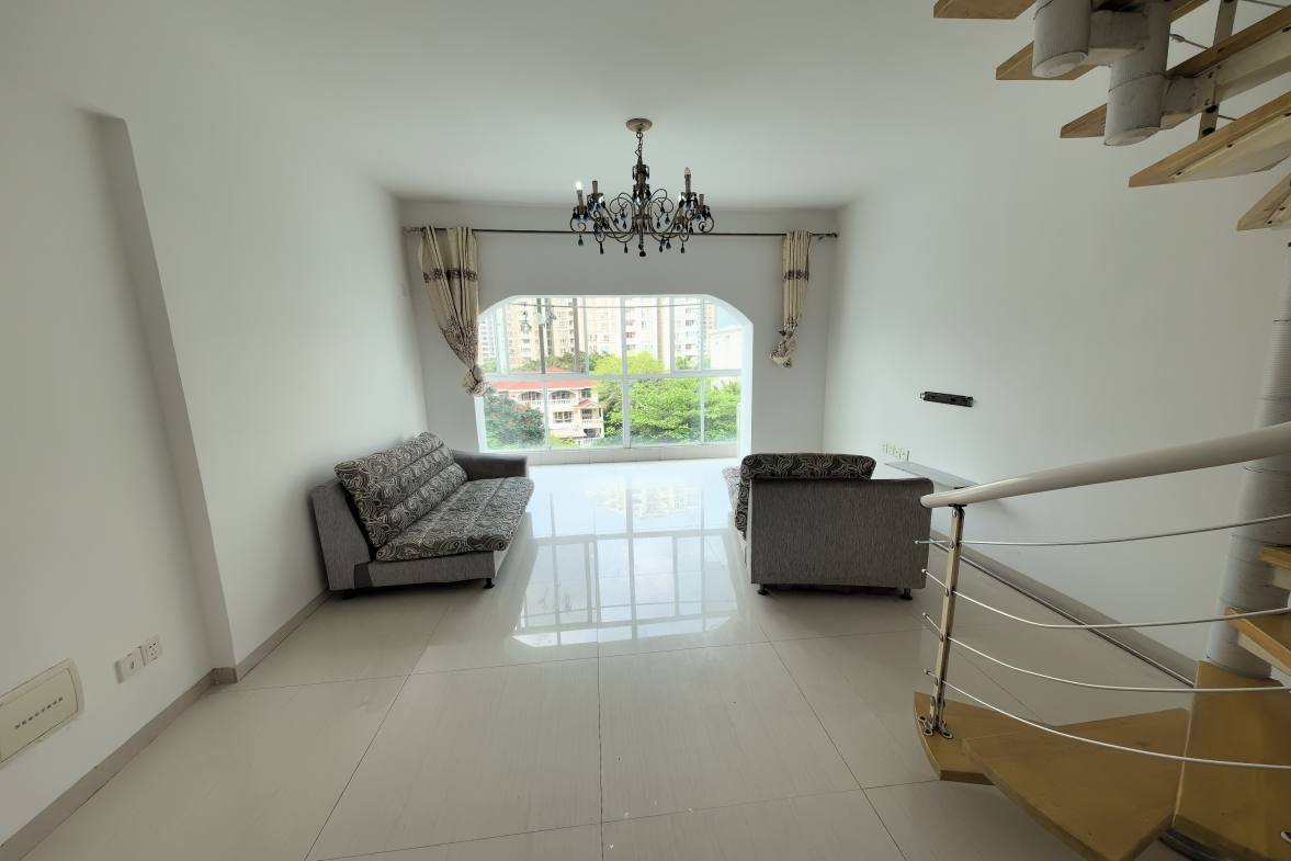 盛仕公馆 2室1厅1卫 99.0万 盛仕公馆 2室1厅1卫 99.0万客厅