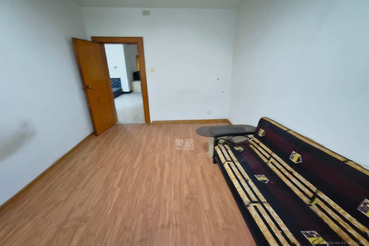 中意花苑  3室2厅1卫    1600.0元/月室内图