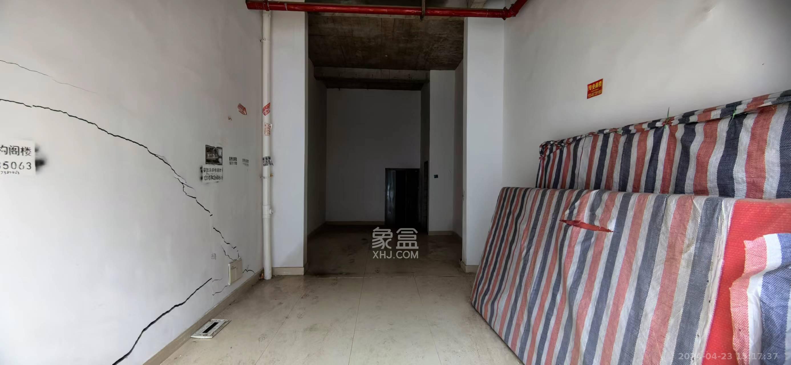 荣盛花语城   179.07㎡      6700.0元/月室内图