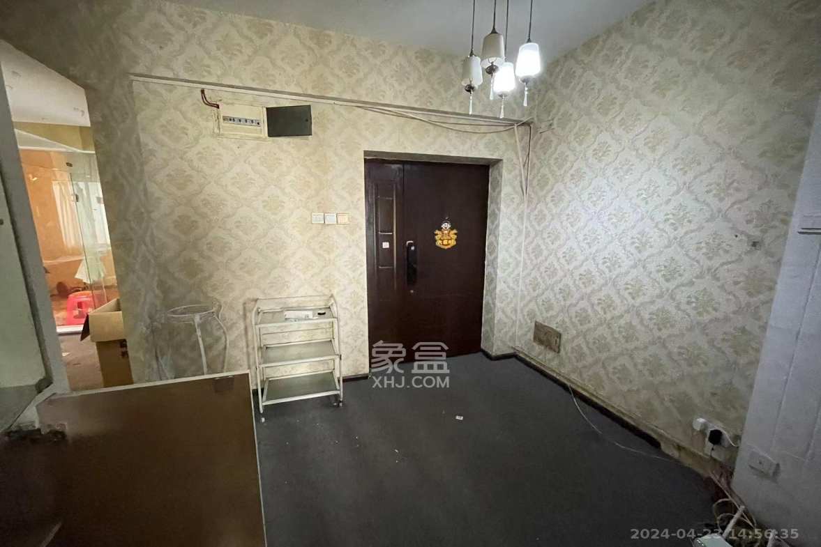建鸿达现代城  1室1厅1卫   2500.00元/月室内图