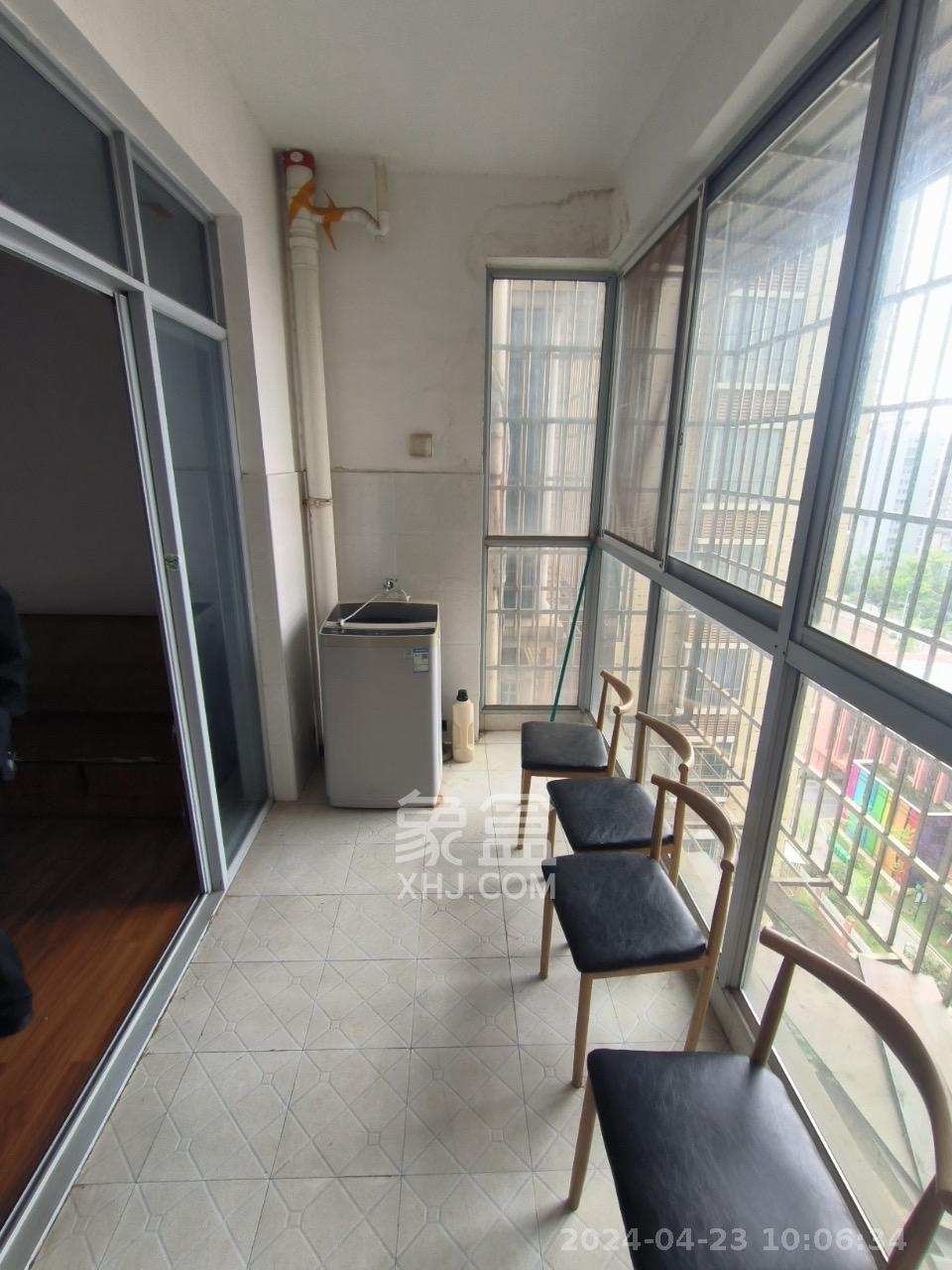 天天向上  3室2厅1卫    2600.0元/月室内图