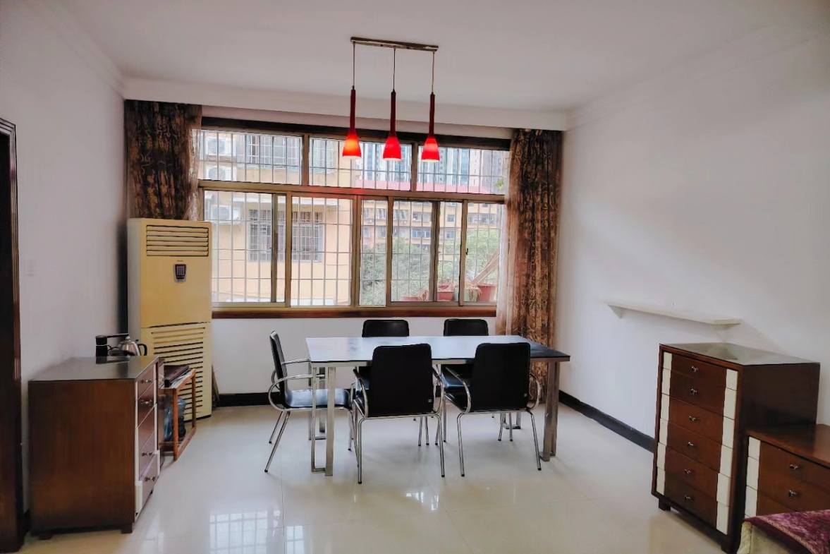 八一安居小区  3室2厅2卫    52.8万 八一安居小区  3室2厅2卫    52.8万室内图