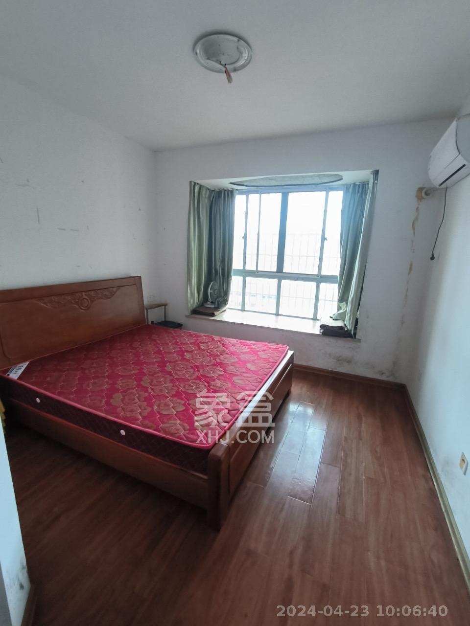 天天向上  3室2厅1卫    2600.0元/月室内图