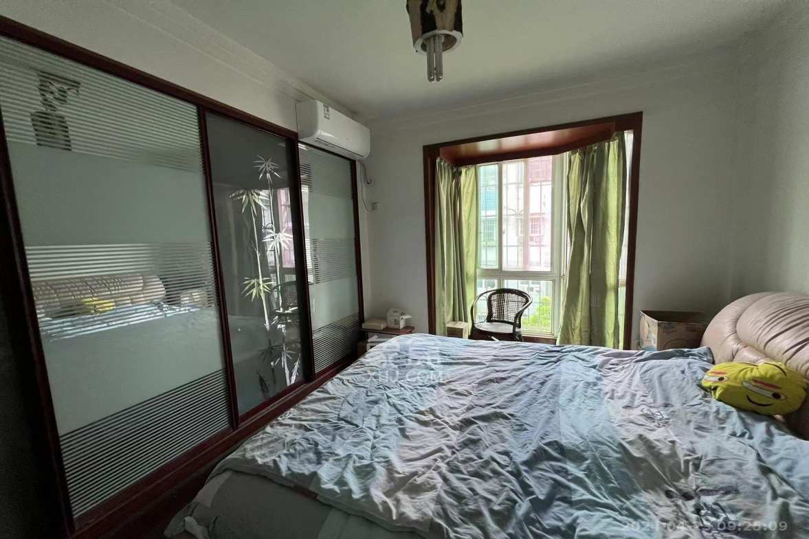 五一新村安置小区(永定社区、永兴社区、永祥社区) 5室2厅2卫 2200.0元/月 五一新村安置小区(永定社区、永兴社区、永祥社区) 5室2厅2卫 2200.0元/月室内图