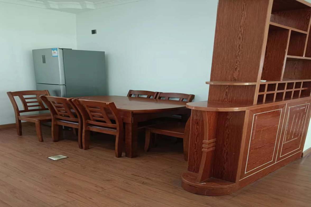 百弘帝景  3室2厅2卫    1500.0元/月室内图