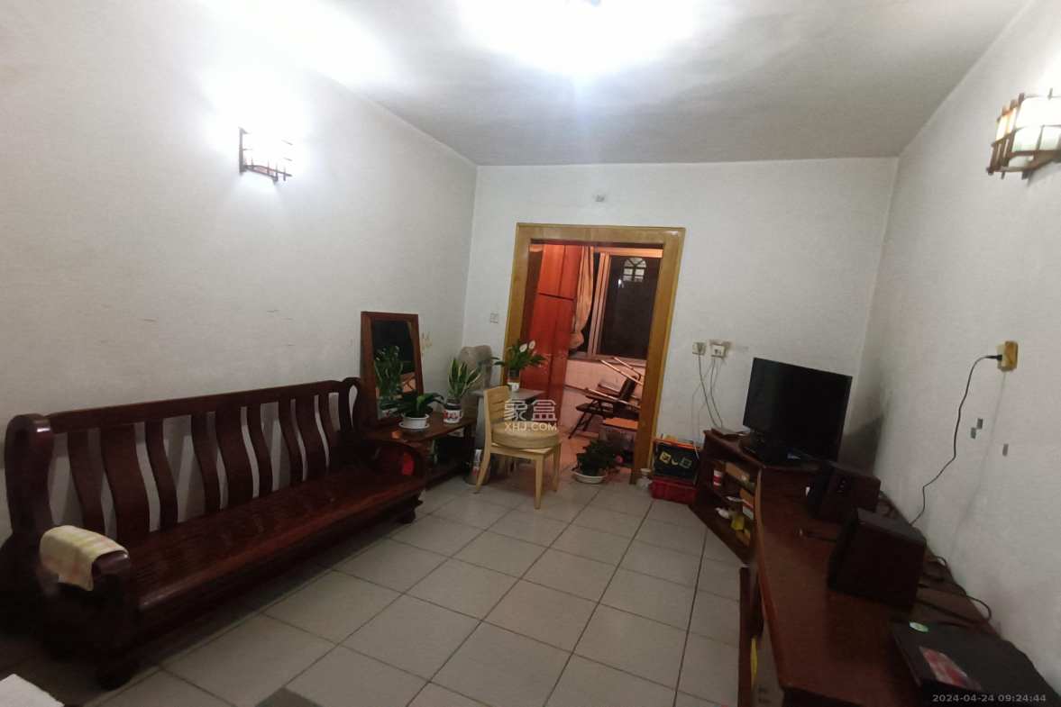 人民新村  3室1厅1卫    2100.0元/月 人民新村  3室1厅1卫    2100.0元/月室内图