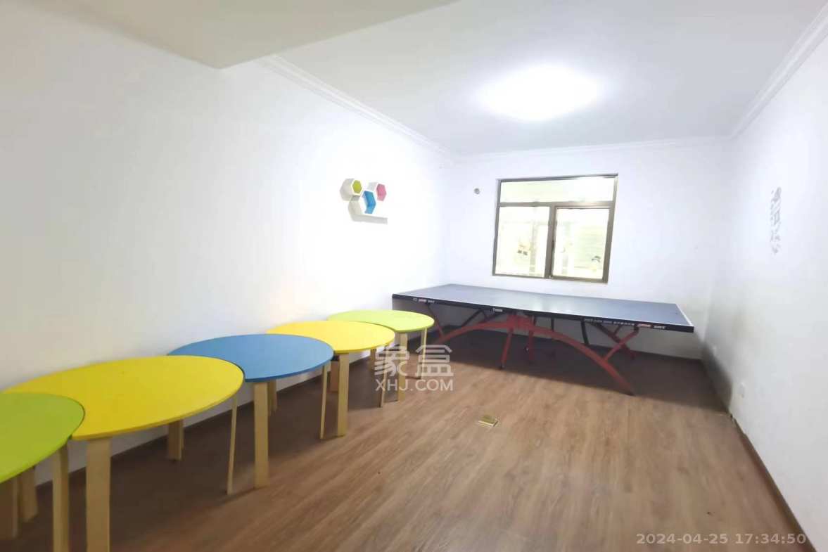 天城榕园  4室2厅2卫    3500.0元/月室内图