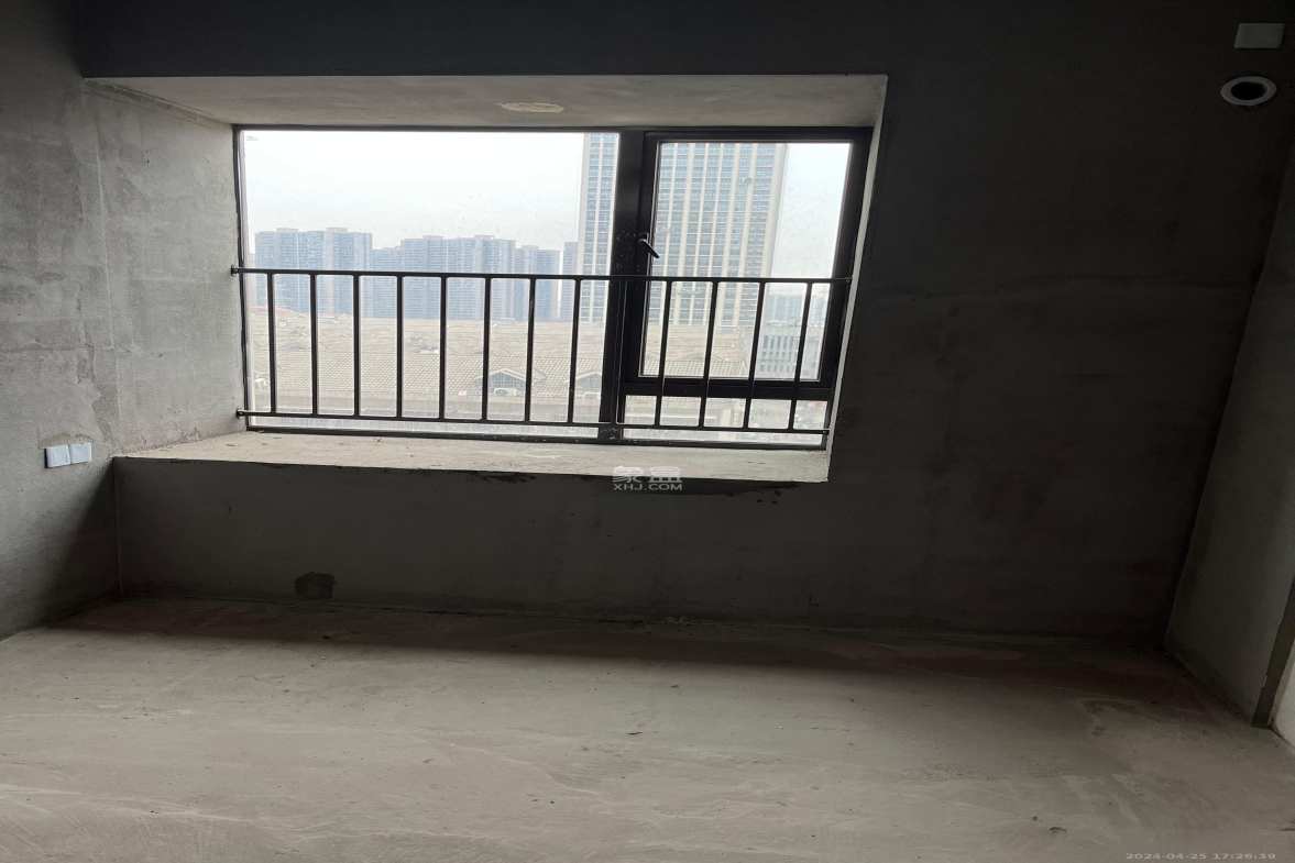 德奥悦东方  4室2厅2卫   1800.00元/月室内图