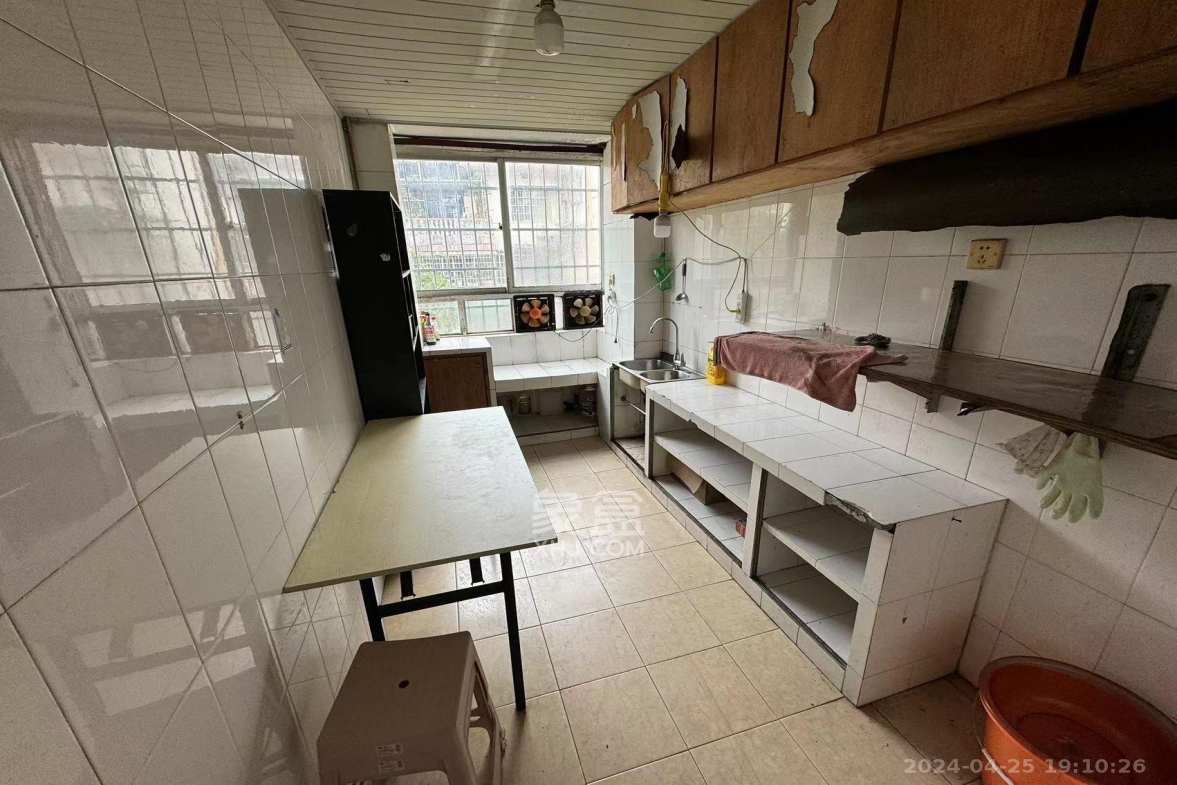 广宇园丁新村  3室2厅2卫    2600.0元/月 广宇园丁新村  3室2厅2卫    2600.0元/月室内图