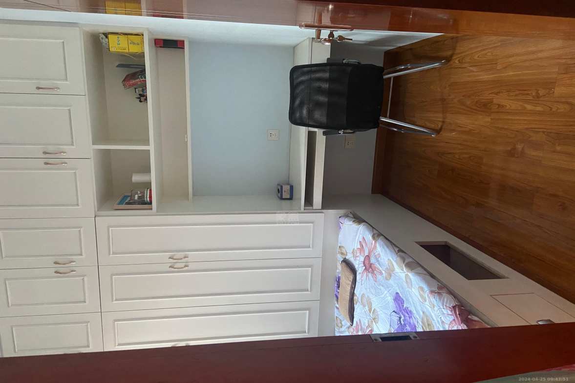 中央皇庭  3室2厅2卫    1800.0元/月室内图