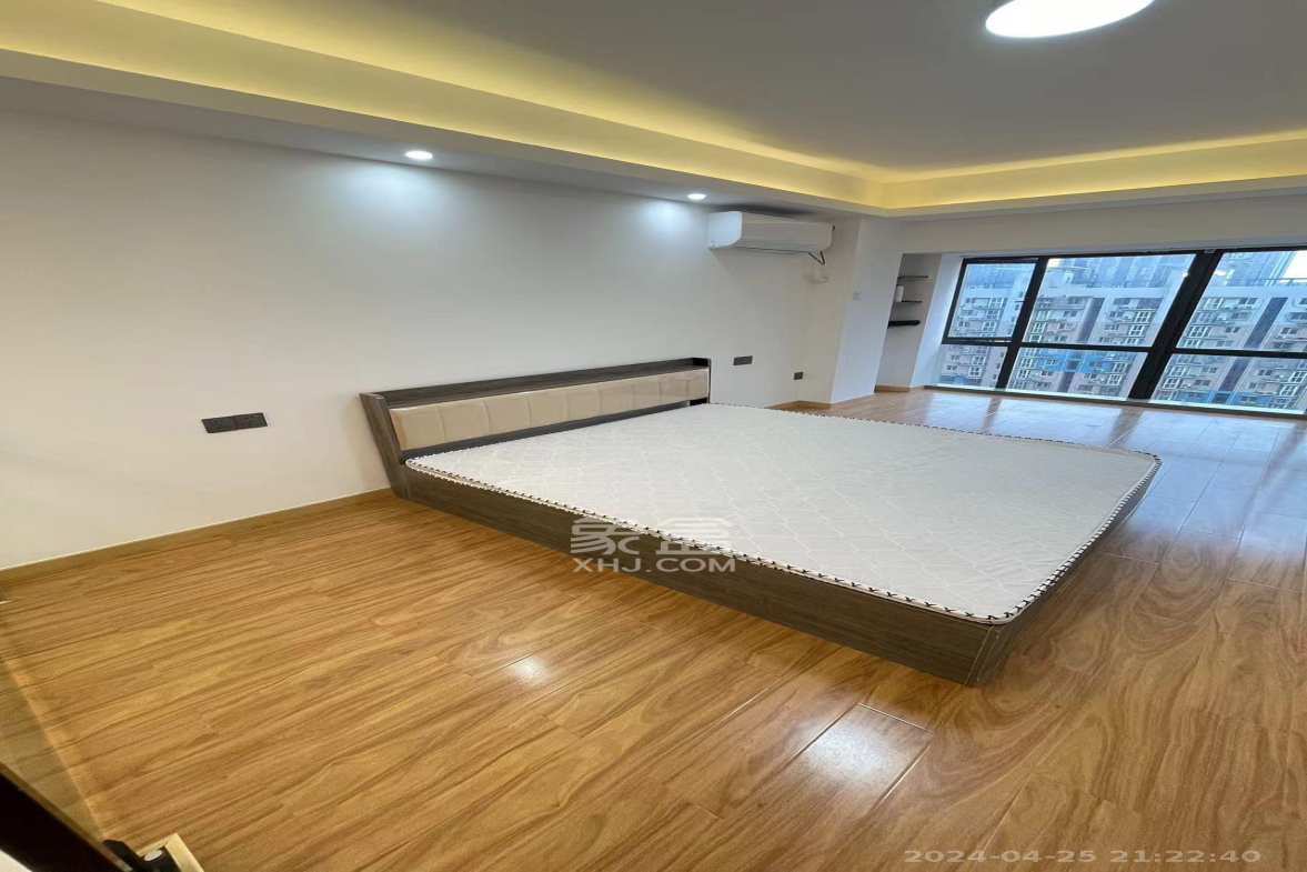 麓江春  1室1厅1卫   3300.00元/月室内图