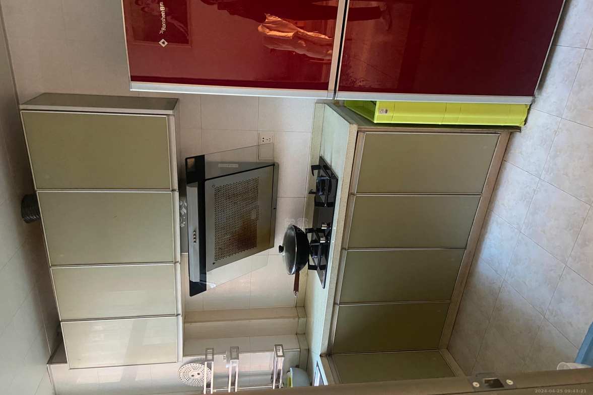 中央皇庭  3室2厅2卫    1800.0元/月室内图