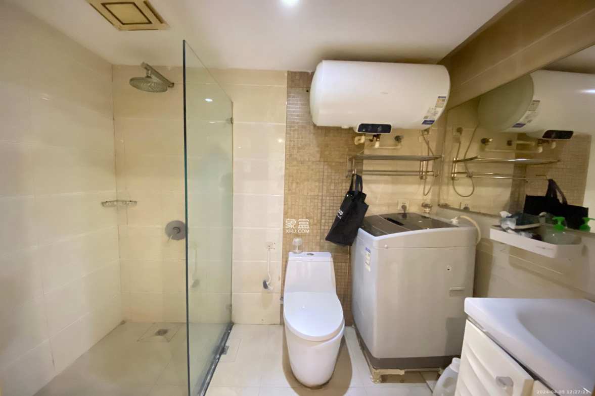 摩天一号  1室1厅1卫    2000.0元/月室内图