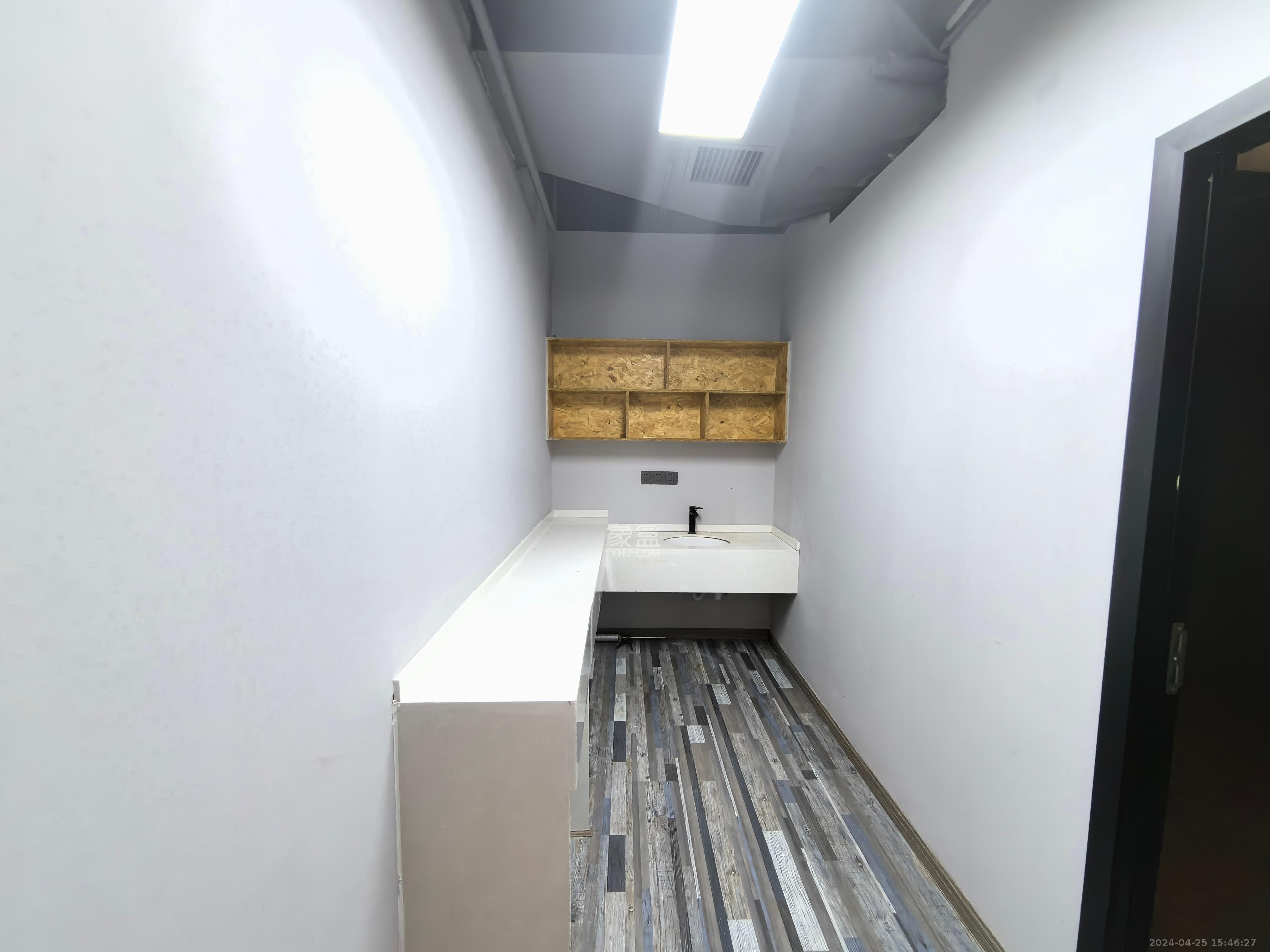 兴和佳苑安置小区   158.0㎡      9500.0元/月室内图