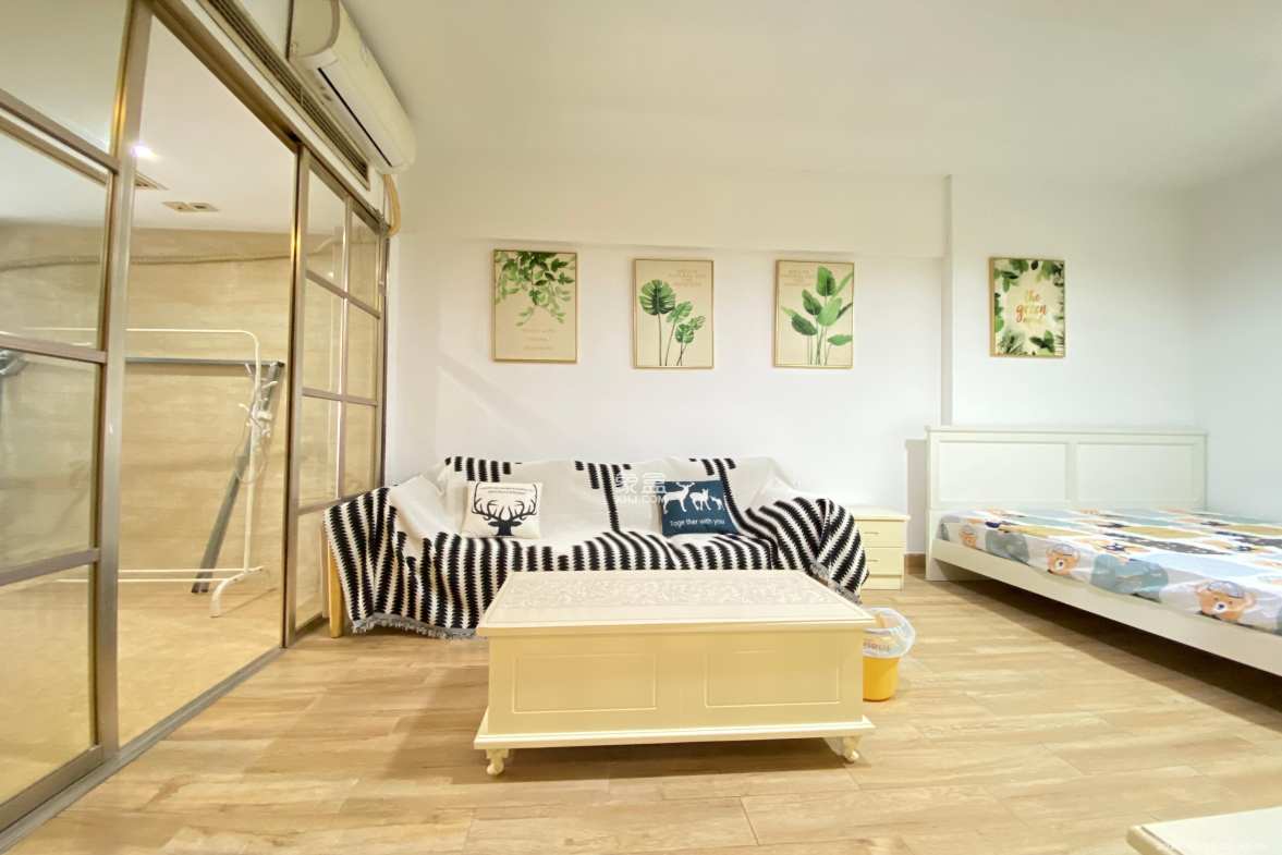 摩天一号  1室1厅1卫    2000.0元/月室内图