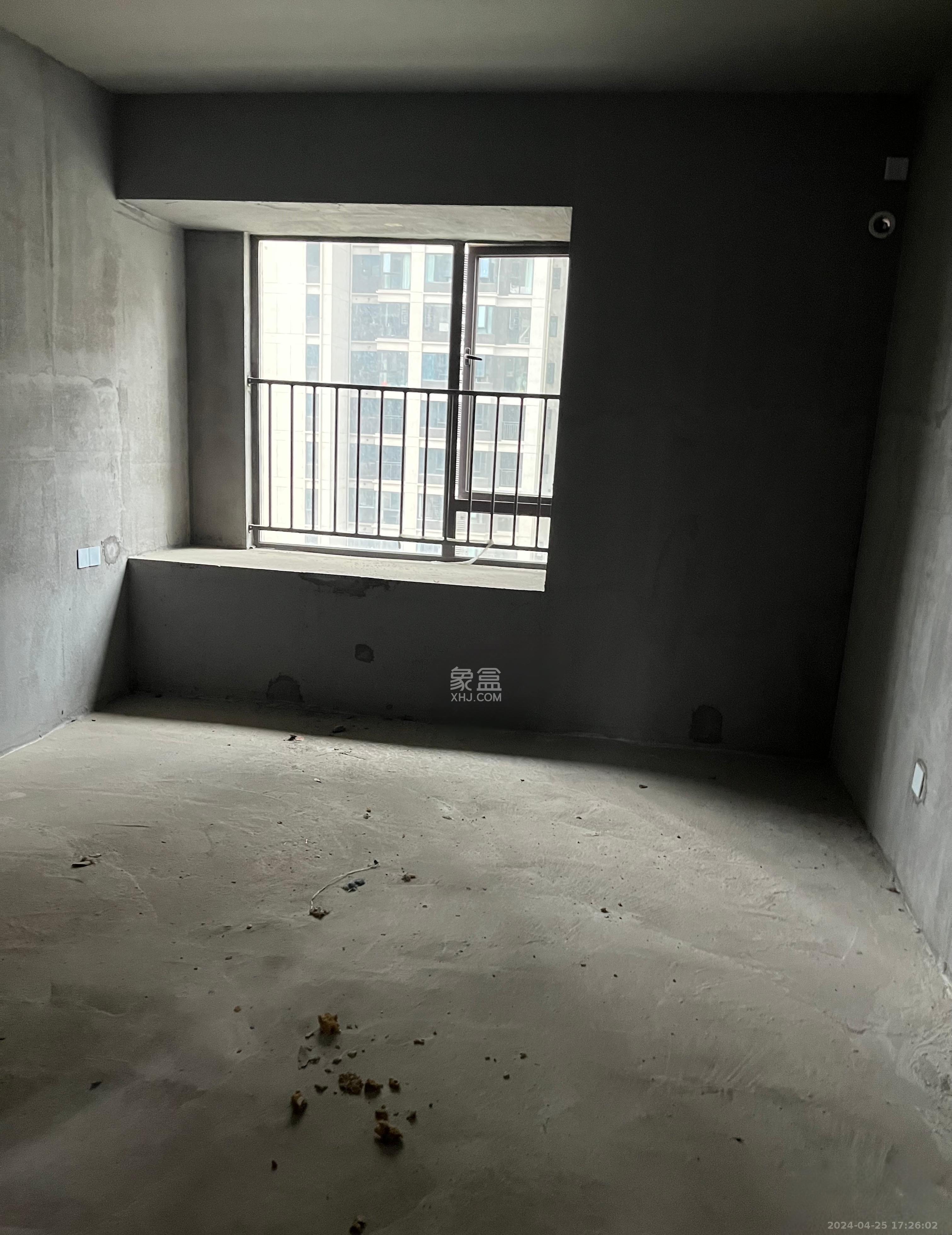 德奥悦东方  4室2厅2卫    2000.0元/月