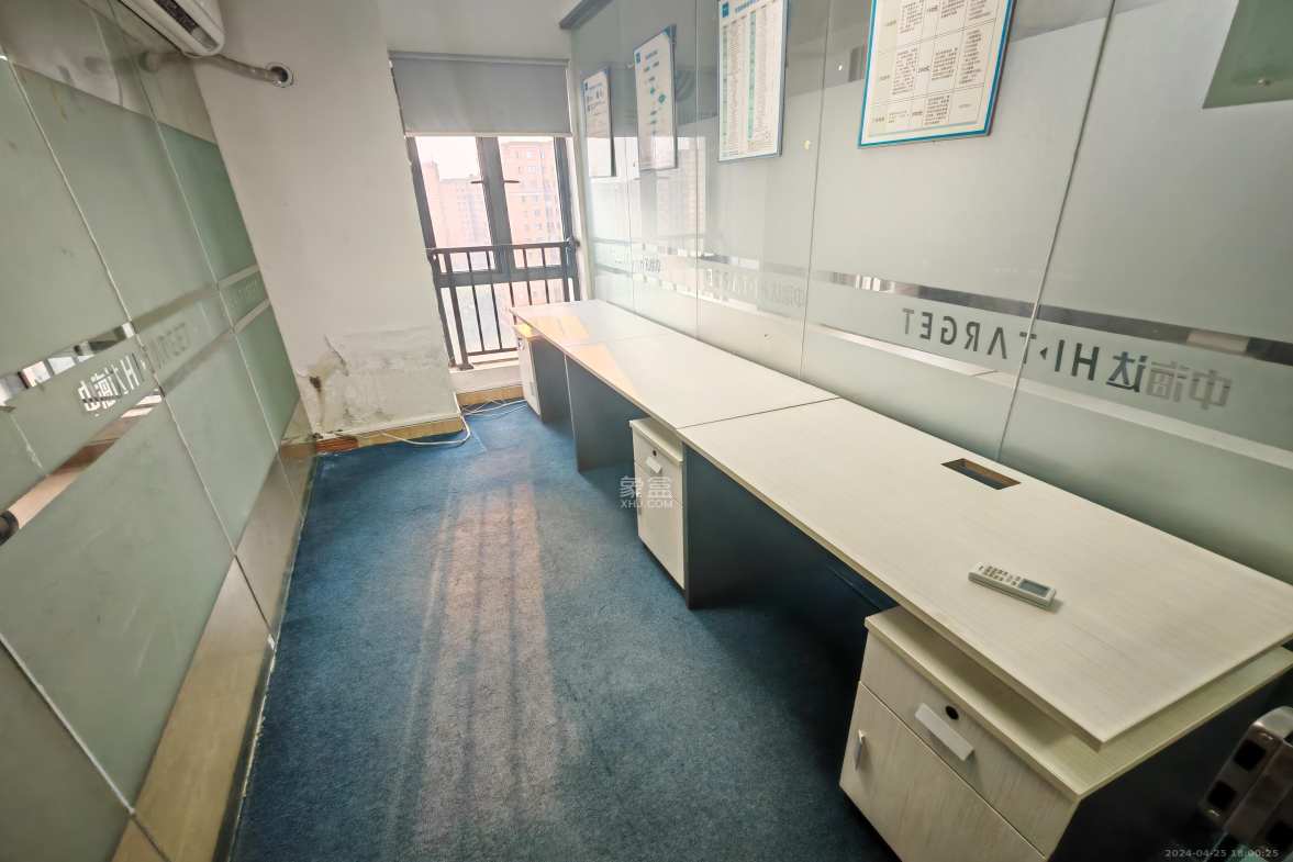 中建芙蓉工社  1室1厅1卫   1200.00元/月室内图1