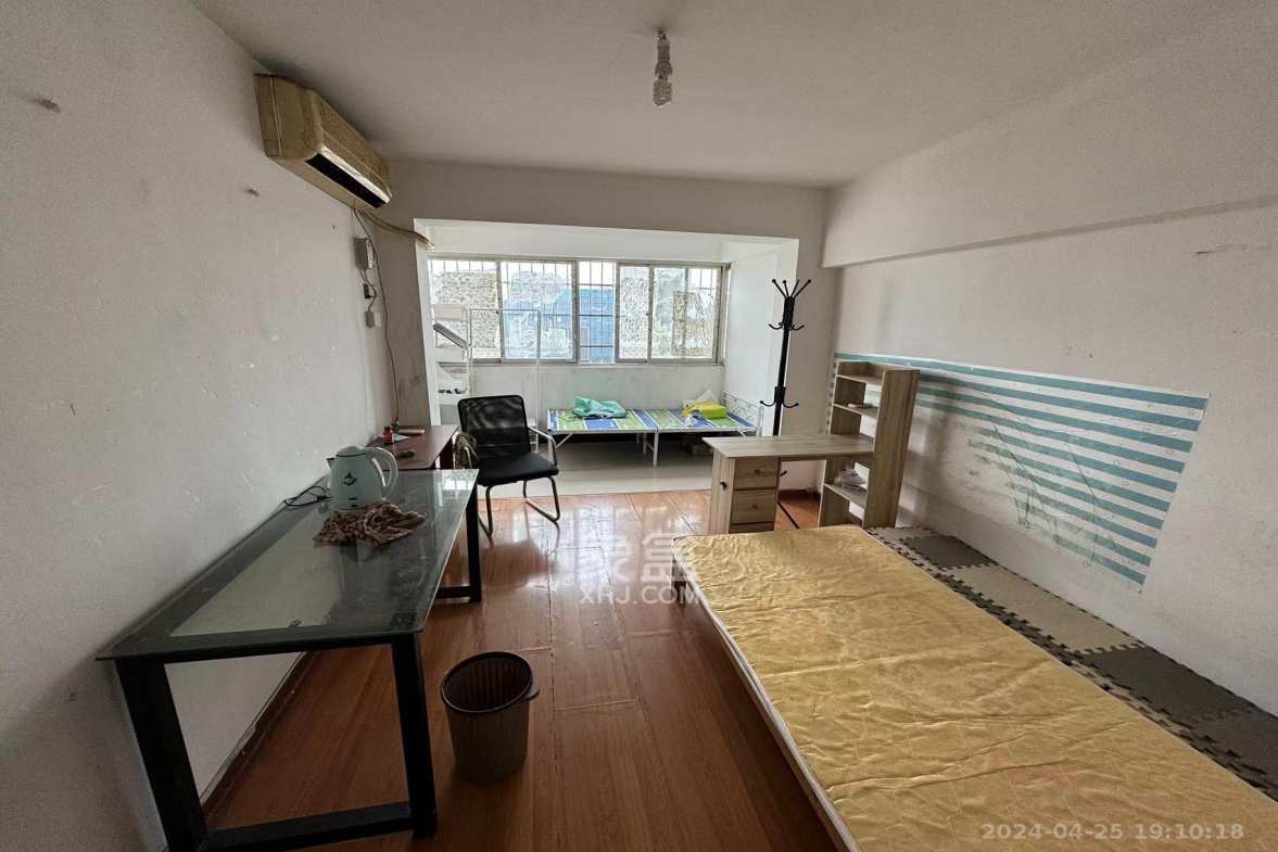 广宇园丁新村  3室2厅2卫    2600.0元/月 广宇园丁新村  3室2厅2卫    2600.0元/月室内图1