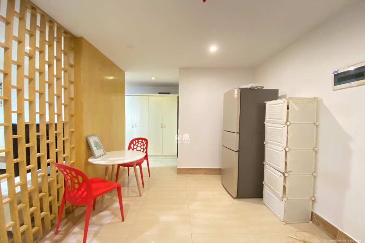 摩天一号  1室1厅1卫    2000.0元/月室内图