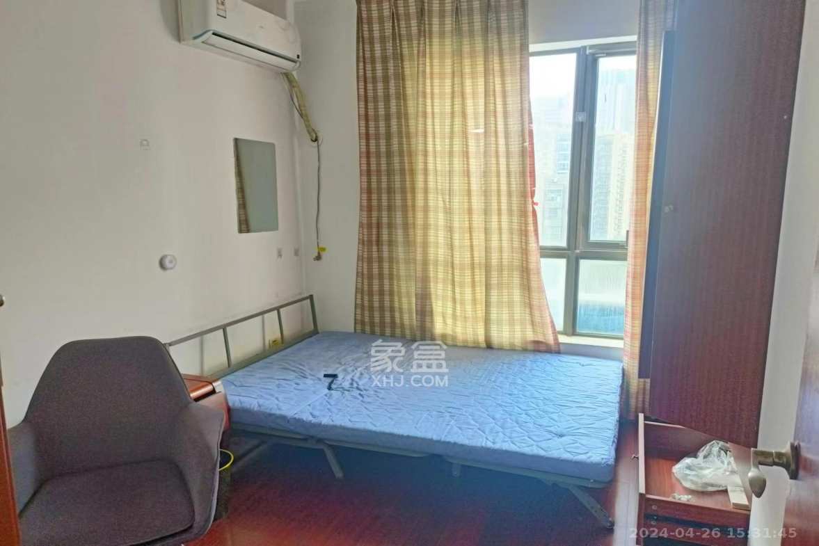 远大麓园  4室1厅1卫    3500.0元/月室内图