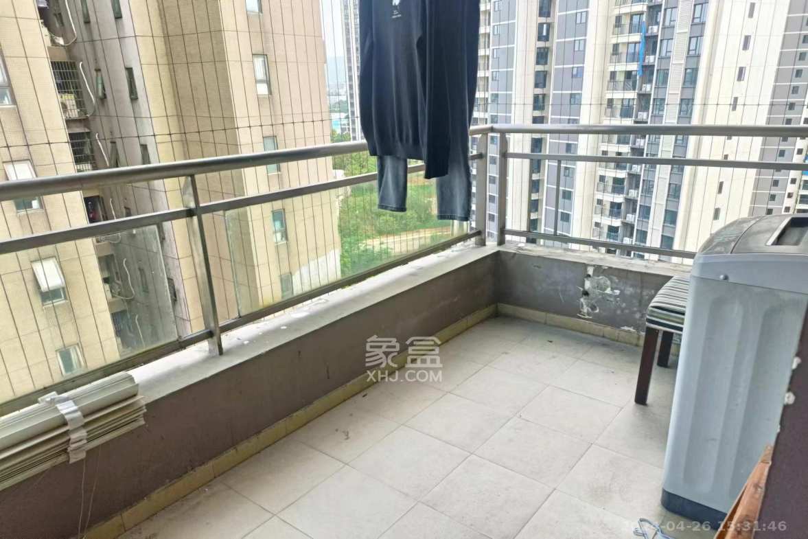 远大麓园  4室1厅1卫    3500.0元/月室内图