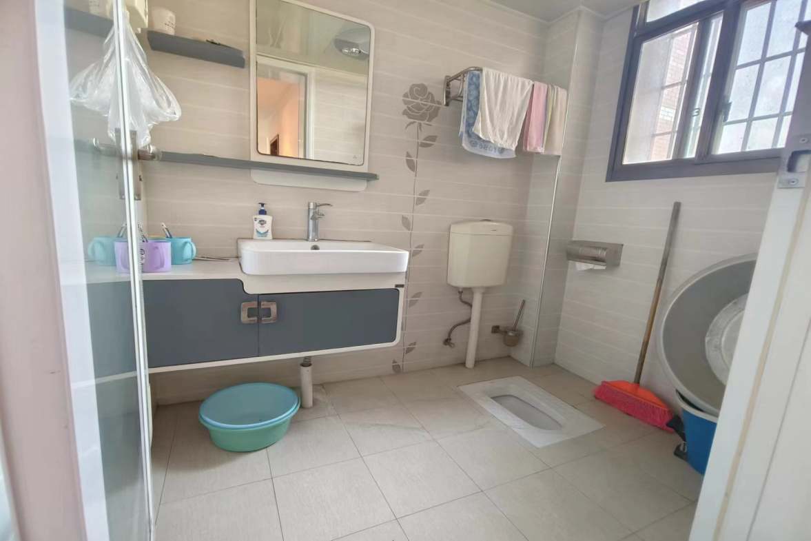 涟水新村  3室2厅1卫    48.8万 涟水新村  3室2厅1卫    48.8万室内图