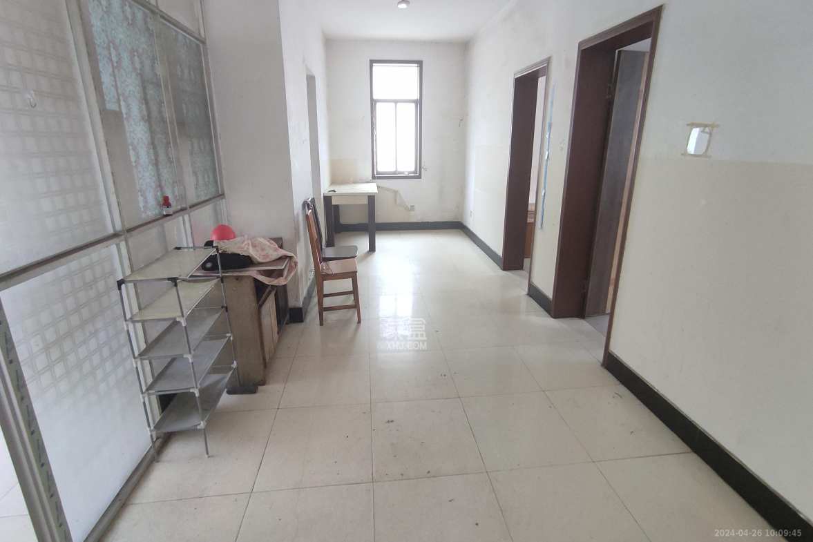 大桥三区 3室2厅1卫 1300.0元/月 大桥三区 3室2厅1卫 1300.0元/月室内图