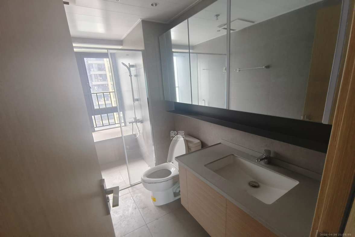 时代梅溪领峰  4室2厅3卫    4200.0元/月室内图