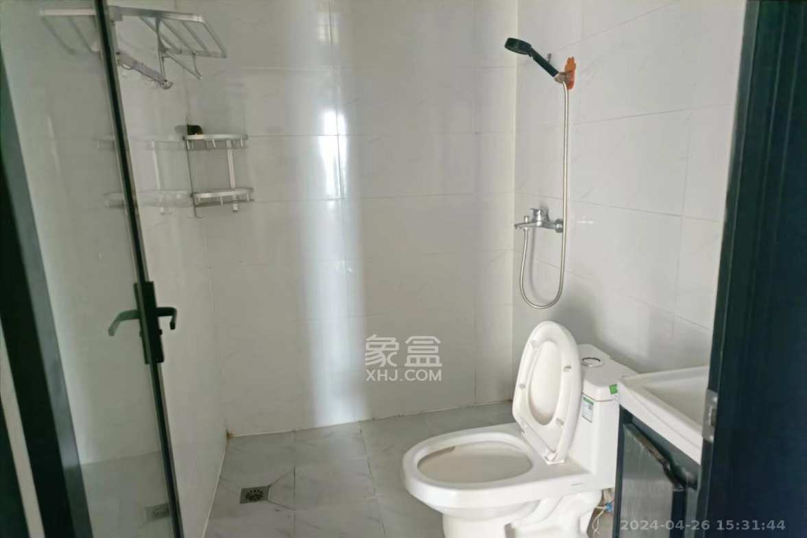 远大麓园  4室1厅1卫    3500.0元/月室内图