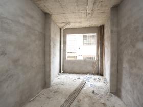 玉屏山大坡组安置区  3室2厅2卫   36.80万