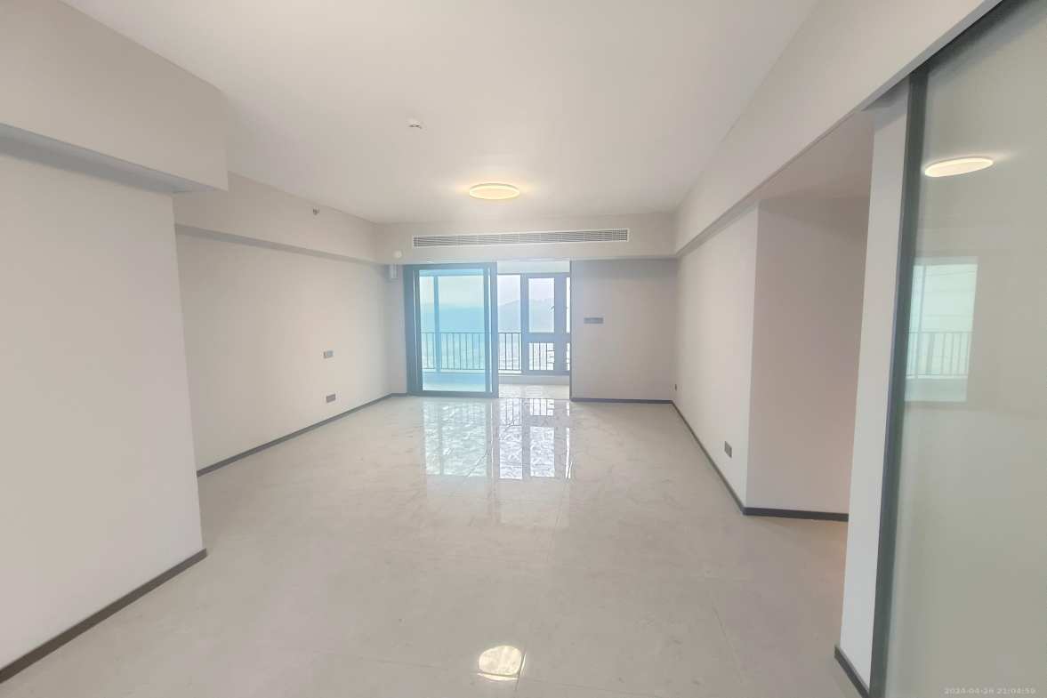 时代梅溪领峰  4室2厅3卫    4200.0元/月室内图