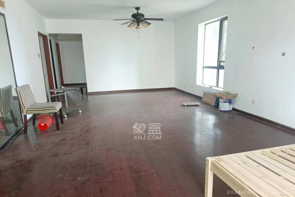 远大麓园  4室1厅1卫    3500.0元/月室内图1