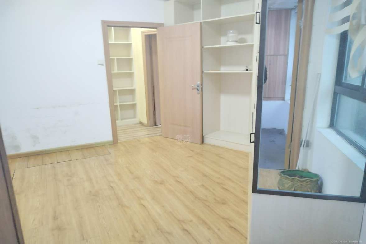 天润大厦 6室6厅6卫 6500.0元/月 天润大厦 6室6厅6卫 6500.0元/月室内图