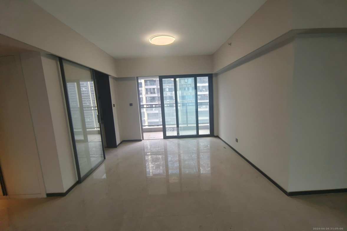 时代梅溪领峰  4室2厅3卫    4200.0元/月室内图