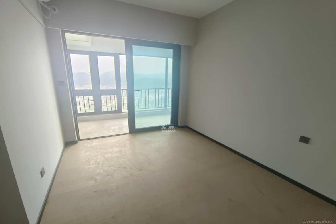 时代梅溪领峰  4室2厅3卫    4200.0元/月室内图