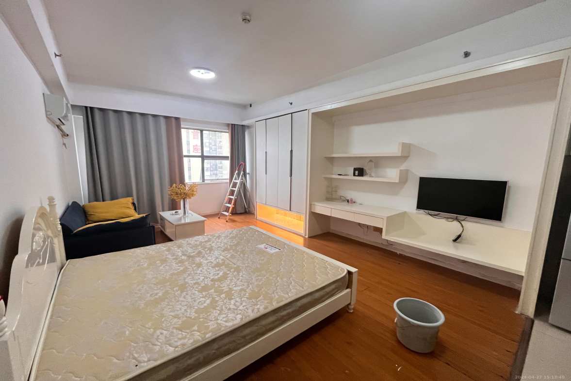 华晨御园  1室1厅1卫    1500.0元/月 华晨御园  1室1厅1卫    1500.0元/月室内图