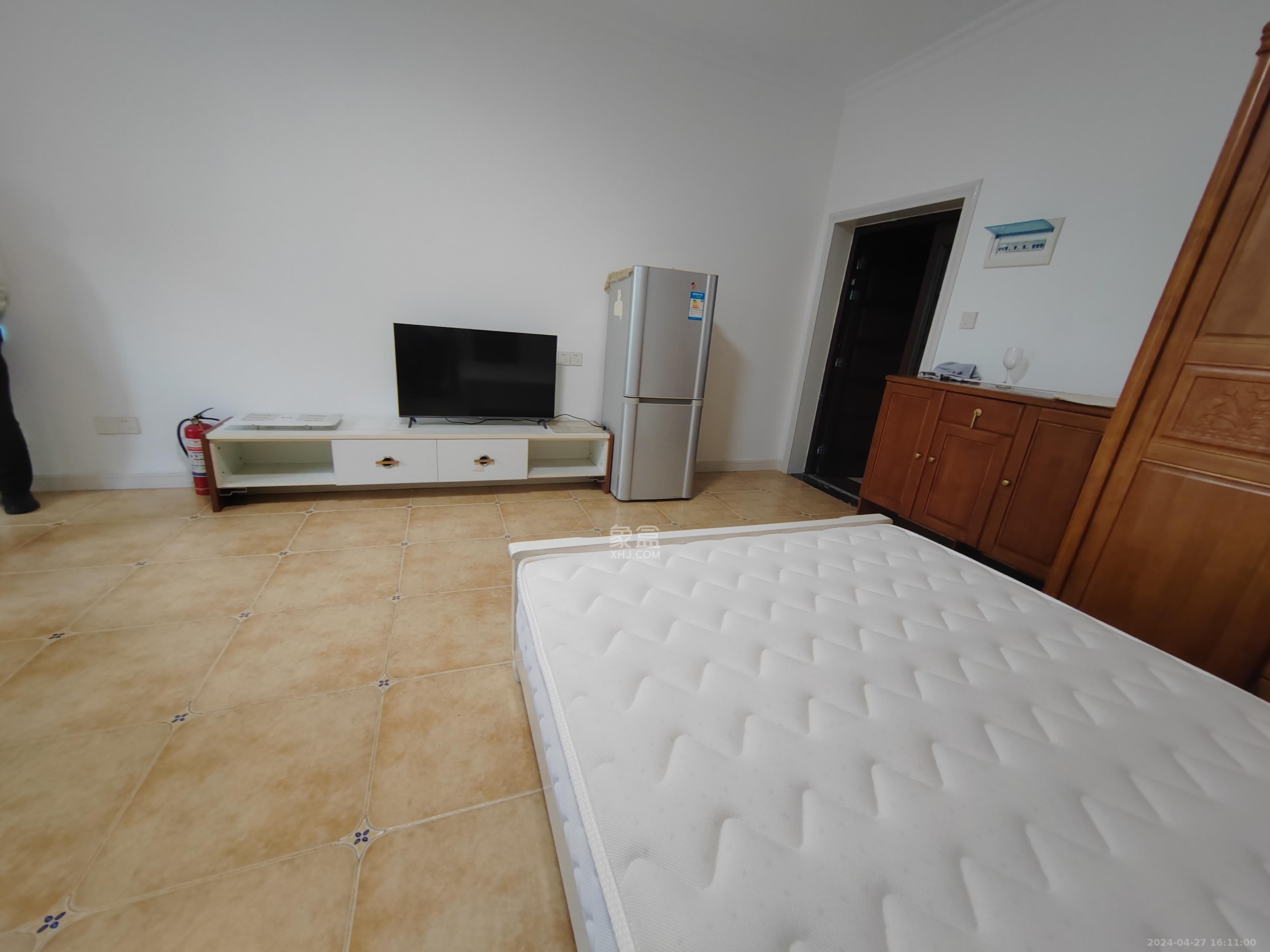 白石佳帝宾馆  1室1厅1卫    15.0万